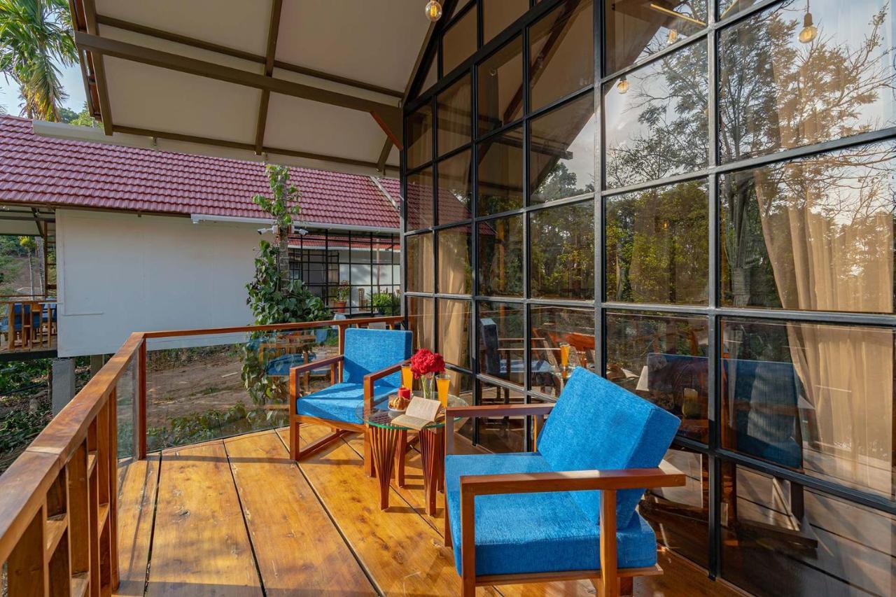Stayvista At Cicada Chikmagalur 2Bhk Breakfast Included With Amazing View Buitenkant foto