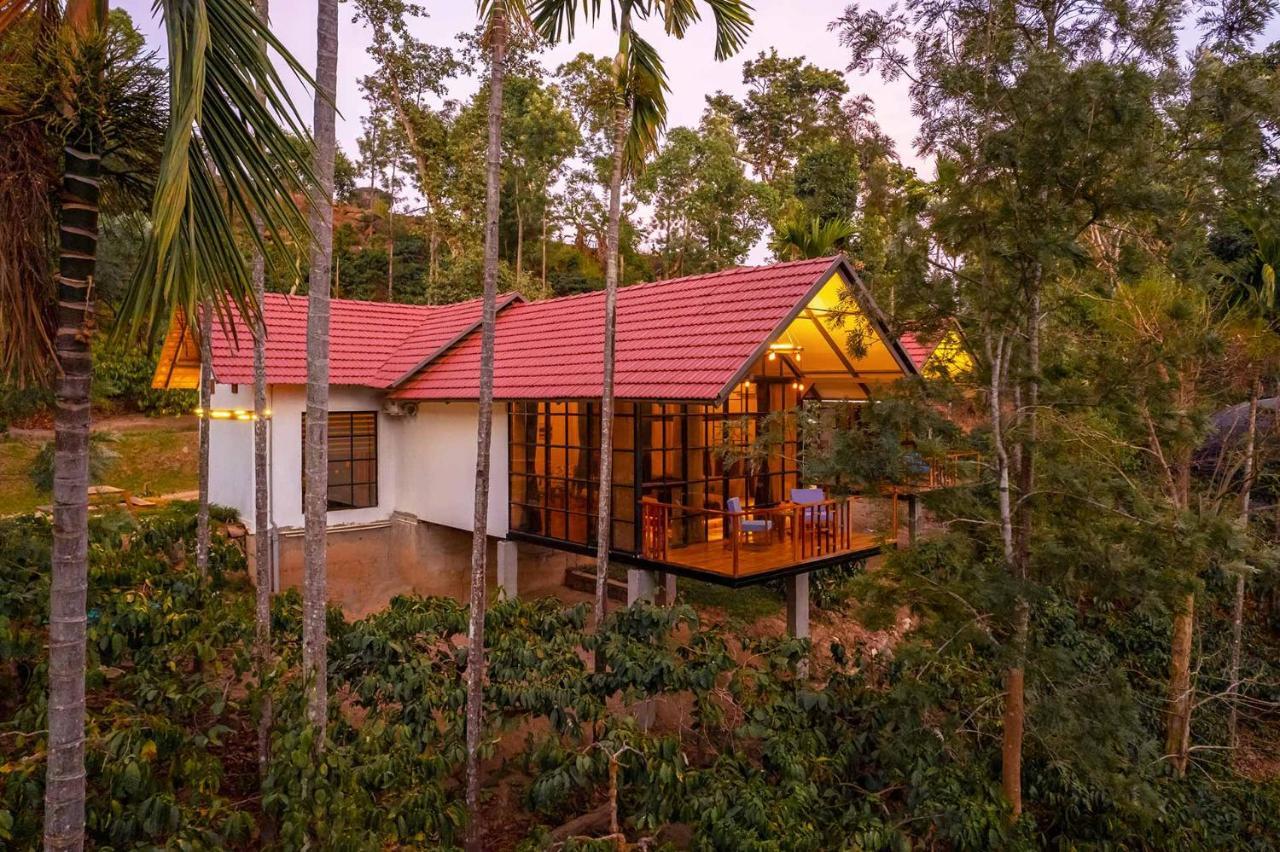 Stayvista At Cicada Chikmagalur 2Bhk Breakfast Included With Amazing View Buitenkant foto