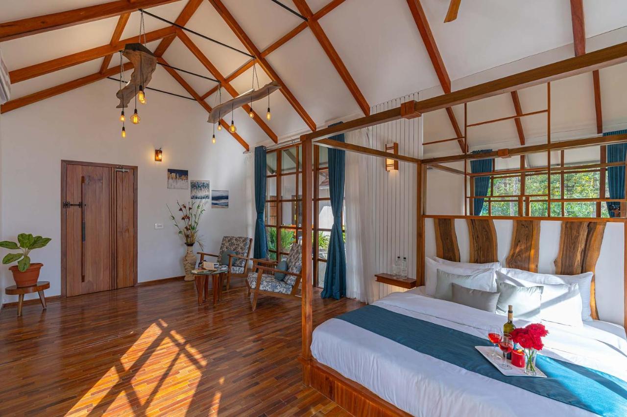 Stayvista At Cicada Chikmagalur 2Bhk Breakfast Included With Amazing View Buitenkant foto