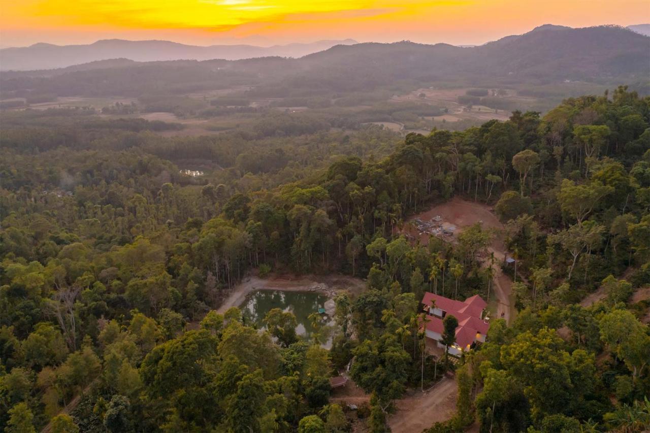 Stayvista At Cicada Chikmagalur 2Bhk Breakfast Included With Amazing View Buitenkant foto